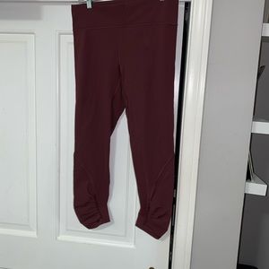 LULULEMON LEGGINGS RED CROP NEVER WORN
